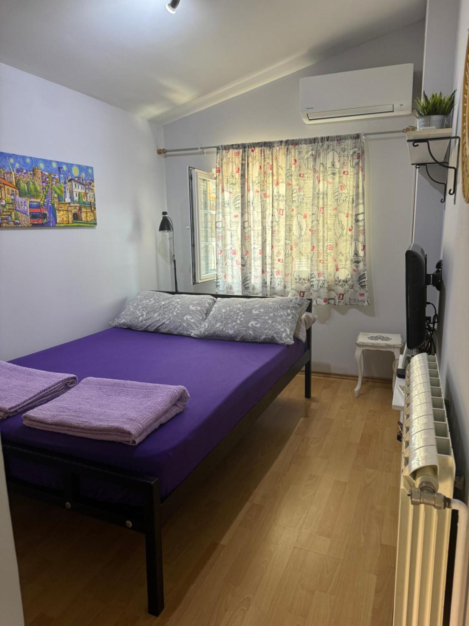 Garsonjera Zvezdara Apartment เบลเกรด ภายนอก รูปภาพ