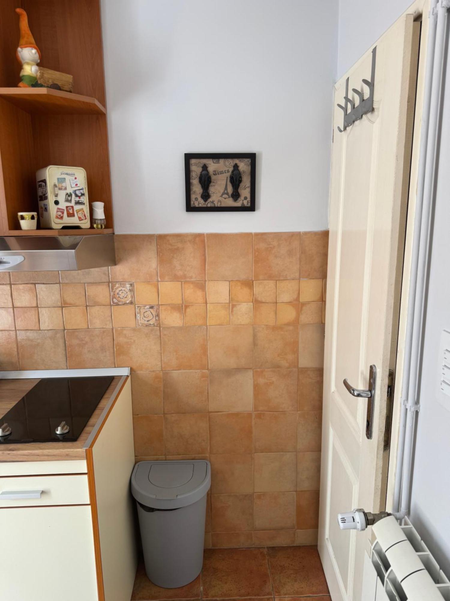 Garsonjera Zvezdara Apartment เบลเกรด ภายนอก รูปภาพ